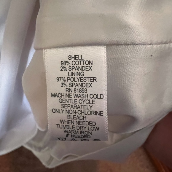 Isaac Mizrahi NWOT- sleeveless white and black shift dress - Picture 5 of 6